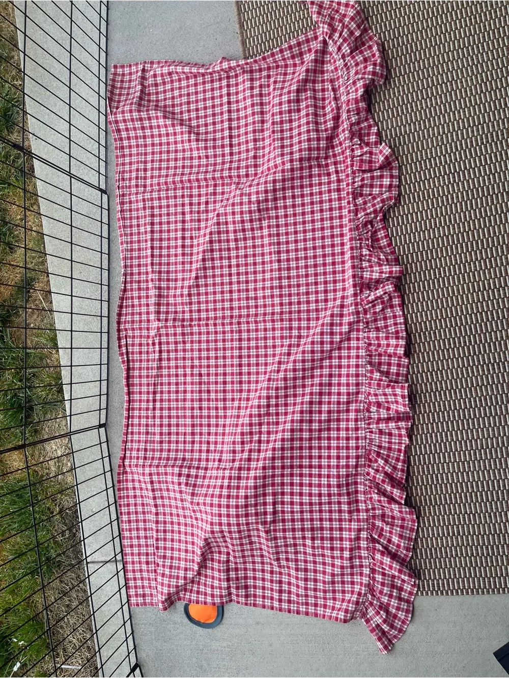 Country Style Red and White Plaid Ruffle 2 Curtain , 2 Valence & 2- Tie Back